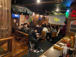 Bar Eight バーエイト 岡山駅近のカラオケ ダーツ ゲームができるバー Bar Eight バーエイト 岡山駅近のカラオケ ダーツ ゲームができるバー